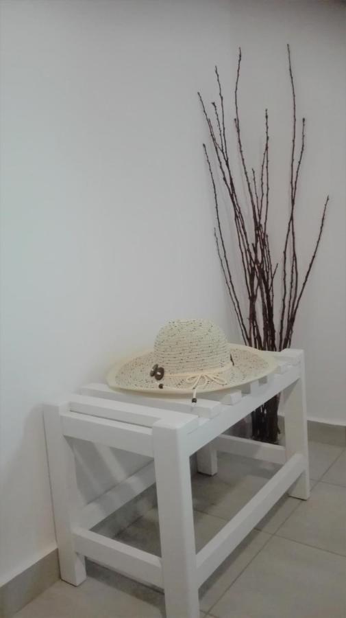 New Sea Escape Boutique Apt-Agii Aposto Li Beach Ханя Екстериор снимка