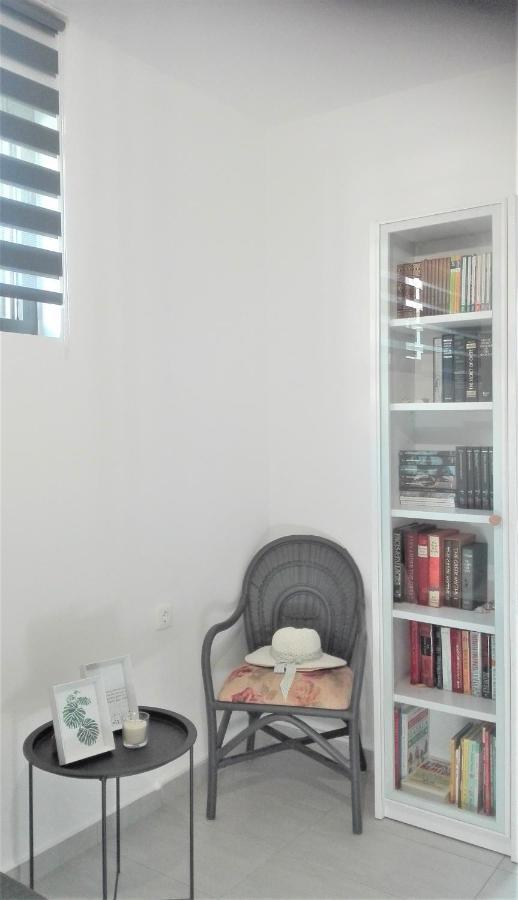 New Sea Escape Boutique Apt-Agii Aposto Li Beach Ханя Екстериор снимка